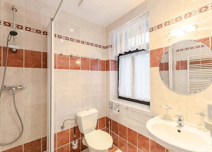 Perla Jizery Otel Josefŭv Dŭl